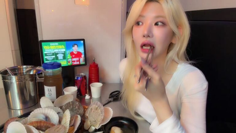 Korean Amateur Video 2026 – 요가의 날 요가배우기